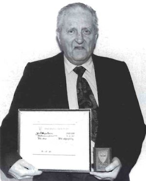 Jón Í Sigurðsson lóðs SDBL. 1988.jpg