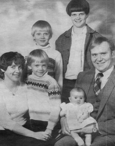 Mynd:Gerdur, Gudni og born.jpg