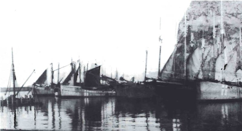 Mynd:Færeyskar skútur Sdbl. 1990.jpg