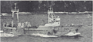 Skuttogarinn Vestmannaey heldur á fullri ferð út frá Vestmannaeyjahöfn.png