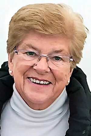 Esther Valdimarsdottir.jpg