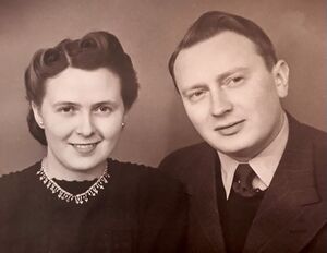 Guðrún frá Hlíð og Villy.jpg